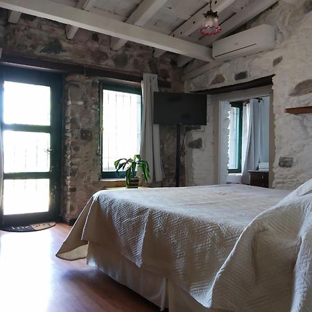 Casa Francis - Apartamentos Колонія-дель-Сакраменто Екстер'єр фото